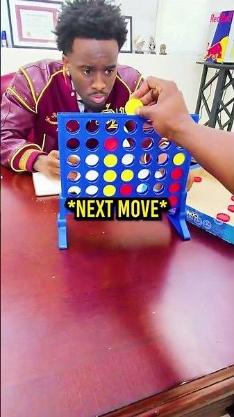 Kai Cenat Plays Connect Four With A Streamer University Nominee 😂