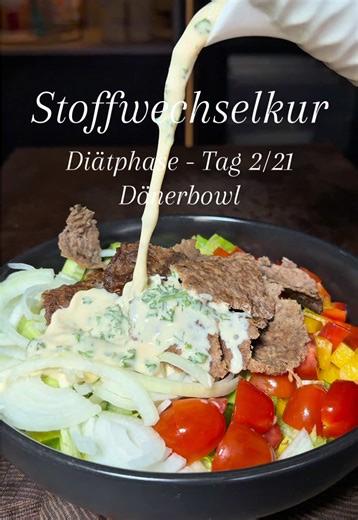 Dönerbowl 🥙 21 Tage Stoffwechselkur Tag 2/21 Anzeige | eigene Gewürze 🌿 Anleitung hierzu findest du unter: https://joeskochwelt.myshopify.com Zutaten: ✳️300g Rinderhackfleisch/Tatar ✳️1,5 EL Skyr ✳️2 Zwiebel ✳️2 Paprika ✳️1 Pck. Pflaumentomaten ✳️1 Salatgurke ✳️2 Salatherzen ✳️Salz, Pfeffer ✳️Joes Paprika Buddy ✳️Sauce: ✳️1 Zitrone ✳️4 EL Skyr ✳️1/2 EL Dijon Senf ✳️1 TL Apfelessig ✳️150ml Wasser ✳️Joes Dill Buddy ✳️Salz, Pfeffer, Paprikapulver ✳️1/2 Knoblauch ✳️Petersilie #döner #stoffwechselk