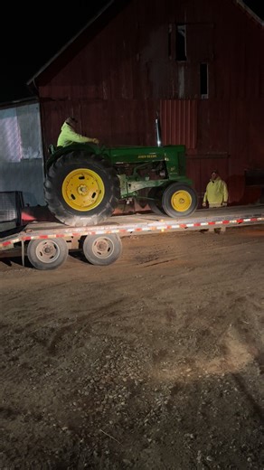 Exploring John Deere Models and Features