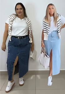 Look Plus Size Elegante com Saia Midi Jeans