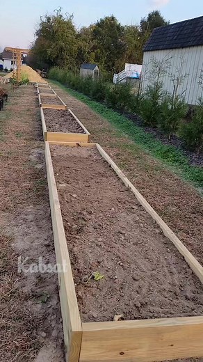 1M views · 6.2K reactions | Done Filling Soil Six Garden Raised Bed #raisedbedgarden #gardenproject #gardenwork #diyprojects #gardening | Kabsat | Facebook