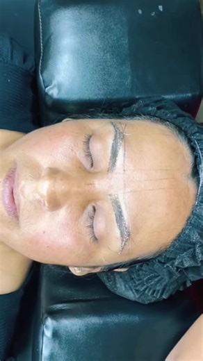 ✨¿Sueñas con cejas perfectas desde que despiertas?✨ Con nuestro microblading lograrás unas cejas definidas, naturales y que realzan tu mirada sin esfuerzo. 💖 📱Agenda tu cita 962 259 560 📍Estamos en Mz.R Lt.19 Urb. El Retablo (En la Av. Retablo con pasaje 106) #cejasperfectas #microblading #comas #cejasperfectas