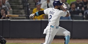 Red-hot Rays win 6th straight, sweep Mariners to fuel postseason push