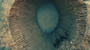 Are These Bizarre Craters Real? | NASA MRO HiRISE Images 4K