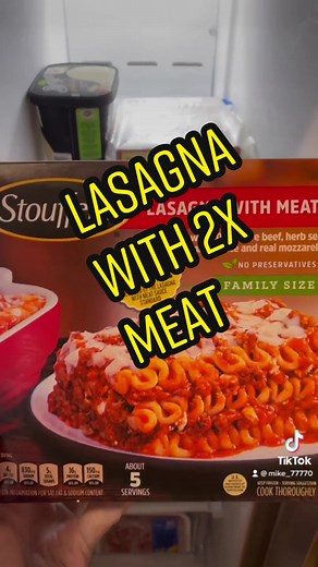 Stouffers Lasagna with Meat Sauce for Dinner! #quickmeals #lasagna #frozenfoods #tvdinners #stouffers