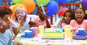 Surprise your child and all of their friends with the ultimate pool party. With 3 acres of water fun featuring 16 slides and a giant wave pool & more. #BirthdaySurprises 🎁 #FamilyFun 👨‍👩‍👧‍👦 www.fallsviewwaterpark.com/groups-birthdays/waterpark-birthday-party-package/ | Fallsview Indoor Waterpark