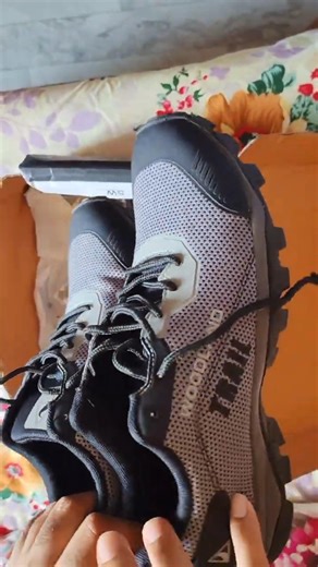 Woodland Trekking Shoes Under ₹2000
