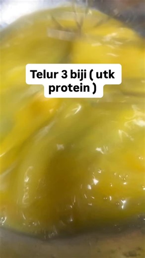 Adu Amran on Instagram: "Dah settle inject insulin Mak. Mandi Mak Abah, breakfast dah siap. So Aku leh gi gym. Samalah mcm zaman kita kecik2 dorang jaga kita kan? Aku Kalau tak kena bebel selalu lambat gi sekolah. So, dorang Bila dah uzur, jadi mcm bebudak balik lah. Sabor!!! Semalam Aku walk/jog 2 jam. So Hari ni angkat besi ckit bior letops! 😂 Good morning all"