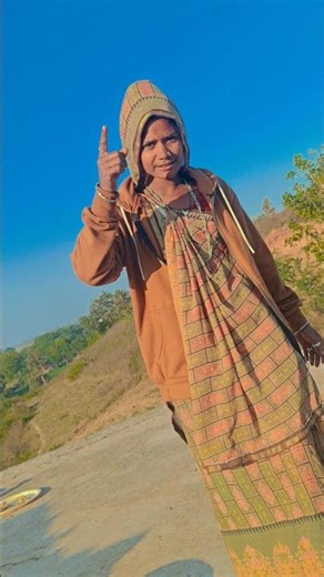 રડાયો મને. ડહકે . #viralreels #song #dance #comedy #love #viralvideos #djsong #trendingshorts #bus