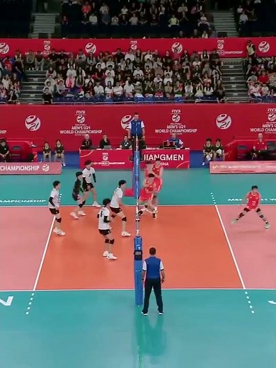 🔥 Fast Rallies & Power Spikes Japan vs China 🔥 #JapanVsChina #VolleyballSkills #VolleyballAction