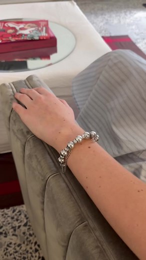Energía y Amistad en Accesorios Únicos