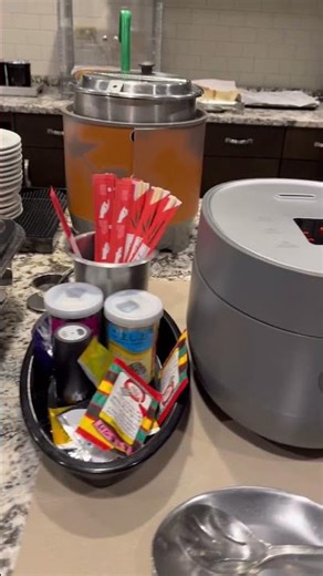 なんと！アメリカのホテルの朝食で！ #アメリカ＃ホテル＃朝食