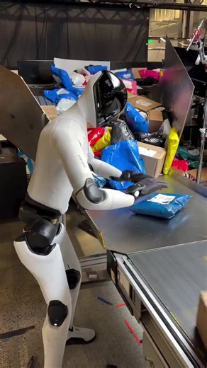 This robot is made by Figure AI (25% owned by Jeff Bezos) for companies like Amazon.They expect it will be able to replace almost all warehouse workers by 2030.They will take everyone's job and replace work with extreme poverty for everyone.