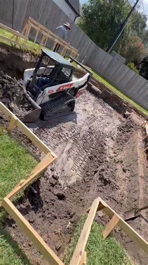 Southern Texas Pools on Instagram: "Ever wonder how we get this machine in and out of the pool when digging? 👀💪 Check out the Schneider family project — we’ve got the ramp built and excavation underway! 🏗️💦 One of our favorite moments is when the digging’s done and the kids see their new pool taking shape — that excitement says it all! ❤️ We always tell them to go give their parents a big hug and thank them for building their very own backyard paradise ☀️ Don’t wait any longer — it’s time to
