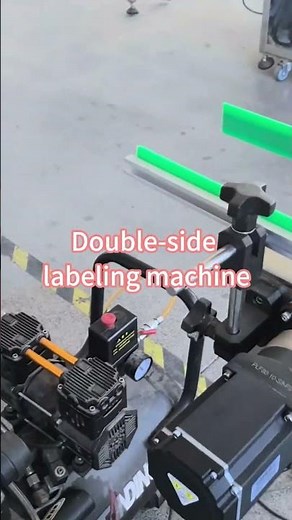 Double side labeling machine