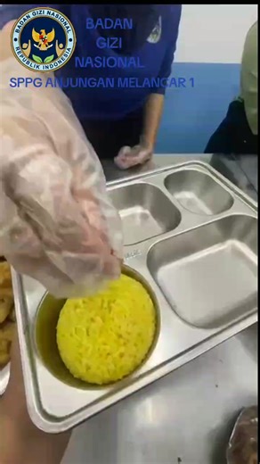 menu hari ini,, untuk anak bangsa 😇 #sppganjunganmelancar1 #mbg #bgn #fypviral #trendingvideo @Lutfi