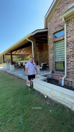 Innovative Backyard Patio Design Ideas for Raised Beds