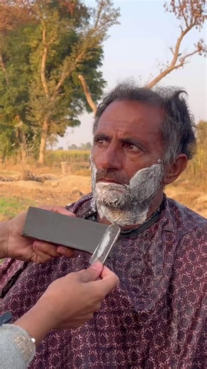 Experience ASMR Shaving at the Barbershop