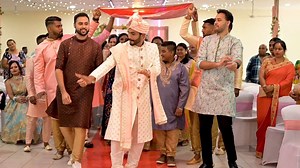 Best Dance Performance by Groom Squad. A Grand South Indian Groom Entrance it was by Akshay Krishna . #GroomEntry #VaathiComing #FijiWedding #SouthIndianWedding | RaNi Wedding Photography & Cinematography Fiji