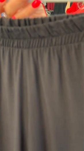 🌹Puošnūs kostiumėliai🌹 DARKWIN Kaina -78€ 1🌹 krūtinė 124, liemuo 84-116 pat. klubai 124 /parduota 2🌹 krūtinė 128, liemuo 98-120 pat., klubai 128 nep. Skraistės ilgis 119 cm, kelnių ilgis 102 cm 😘 💃 ✅️Pasimatuoti galite pas mus parduotuvėje SUPER MODE-Tilžės g. 118,Šiauliai nuo 10 iki 18 val Šeštadieniais nuo 10 iki 15 val ✅Prekes siunčiame Omniva ir LT paštu ✅Jei sudomino, parašykite mums asmeninę žinutę į parduotuvės Messenger'į 💌 #darkwin #darkwinkostiumeliai | SUPER MODE