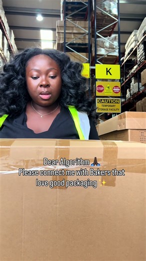 Dear Algorithm 🙏🏿🙏🏿🙏🏿🙏🏿 Only Cake decorators that understand the importance of packaging a product properly #cakeboxes #bentocakeboxes #bentocakepackaging #tallcakeboxes #cakebusiness