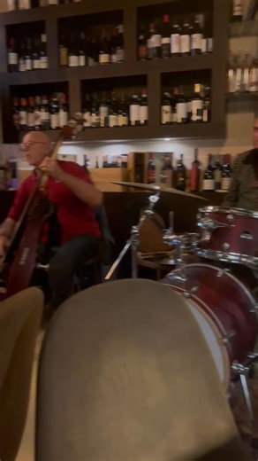 Highlights here: The Epiphone archtop guitar, little bass solo and the clubowner you love to gig for!!! | Dennis Reifsteck