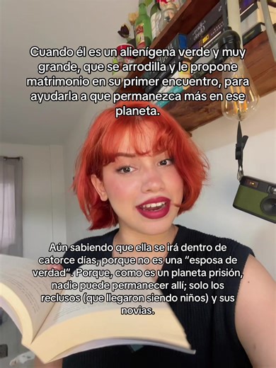 Libro que Hace Llorar: Romantasy y Alienígenas