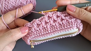 3M views · 41K reactions | How to crochet mini coin purse with zipper  You can make money with this crochet idea. #diy #crochet #crochetzipbag | Crochet & Crafts Therapy | Facebook