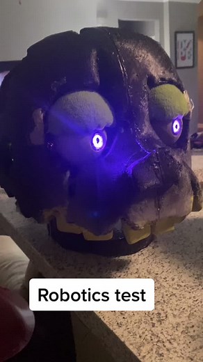 Full test of my new Springtrap Cosplay head’s animatronics in action! #fnaf #springtrap #animatronics #fyp #foryou