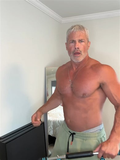 It's time to turn that flab into muscle. 💪 The Gorilla Bar builds lean muscle and eliminates what you've been hiding—transforming your chest in just 15 minutes a day. No more excuses. No more waiting. Just results. Get yours → MRSCULPT.COM 🔥 #GorillaBar #NoPushUpsNeeded #HomeGym #ChestDay #NoExcuses #FitnessHacks #HomeGains #TrainSmart #NoGymNoProblem #StrengthTraining #TrainAnywhere #BeastMode #FullBodyWorkout #ChestPump #fitness #armday #bicep #tricep #chestworkout #armsworkout #gym