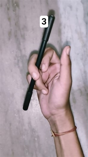 Learn pen spinning in 14 second #penspinning #pentricks #parallelpen