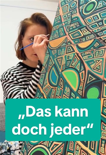 Wann hast du das letzte Mal gehört: „Das kann ich ja auch. Ist doch total einfach.“ …und hast dir innerlich gedacht: „Ich glaube nicht, mein Freund.“ Weil nein — es ist nicht nur Farbe. Es sind nicht nur Pinsel. Und eine Leinwand allein macht noch lange keine Kunst. Dahinter stecken Stunden voller Geduld, Mut, weiterzumachen, wenn nichts so läuft wie geplant, Durchhaltevermögen, wenn der Rücken schreit und vor allem eine Sache: Leidenschaft. Ganz ehrlich: Die Rückenschmerzen, die ich mir schon e