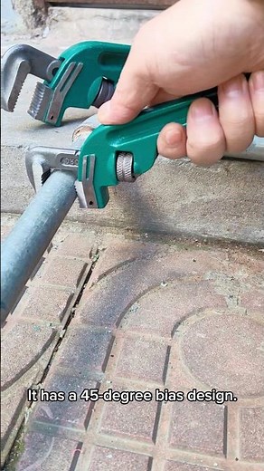 Adjustable Pipe Wrench for Tight Spaces | Essential Plumbing and Garage Tool