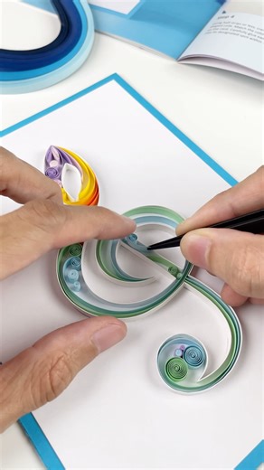 “A Beginner’s Guide to Quilling”Shop now at Artoholic.in #quilling #beginners #diykit