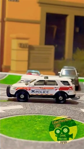 2016 Ford Interceptor Utility Police - Matchbox - Escala 1/64 - Diecast