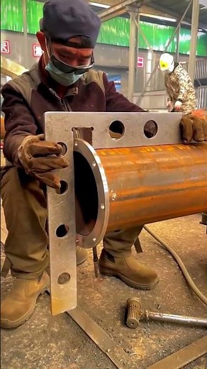 Welding process of stranded pipe valve flange- Good tools and machinery make work easy
