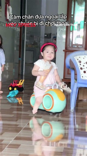 Nụ cười thiên thần của chiến binh nhí, dù không trọn vẹn nhưng vẫn luôn tích cực | MCV Xpress