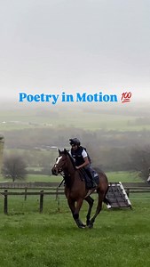 Schooling perfection 🙌🏼 Aamilah Aswat schooling That’l Be Oxo at Kim Bailey & Mat Nicholls’s 😍 | The Jockey Club