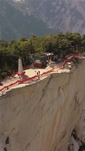 The Plank Walk on Mount Hua — One of the Most Dangerous Paths in the World #lostpoint