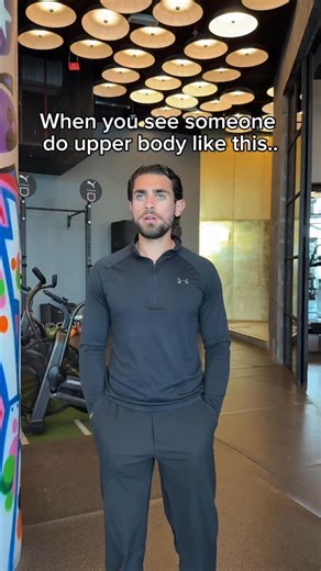 Abdul Hassoni | Winner Personal Trainer of the year 🇦🇪🇮🇶🇸🇪 on Instagram: "When you see someone do upperbody workout like this… A lot of you followers requested a full workout video again, so here you go! 💪🏽 Here’s the full workout: Machine bicep curls – 2 hard sets × (6–8 reps) ✅✅ Flat dumbbell chest press – 2 hard sets × (6–8 reps) ✅✅ Cable rear delt rows – 2 hard sets × (6–8 reps) ✅✅ Seated shoulder press – 2 hard sets × (6–8 reps) ✅✅ Tricep extension – 2 hard sets × (6–8 reps) ✅✅ Focu