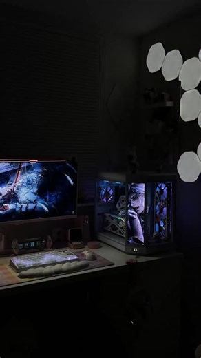 𝒓𝒖 ⭑.ᐟ on Instagram: "🫧🌟 unboxing @epomakerkeyboard G84 Pro! have you ever typed on a silicone keycaps before? this is a new feeling to me and it’s pretty nice 💖 i love how smooth it is to touch and THE LCD SCREEN? THE LCD SCREEN! the rgb lights can be controlled through the screen with just a roll from the knob and it’s pretty much easy! #pinkgamingsetup #gamingsetup #loveanddeepspace #loveanddeepspaceedit #setupinspiration #pcbuild #desksetup #mechanicalkeyboard #keeb #epomaker"