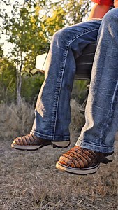 NEW Honey Two-Tone Caiman Belly Boots With Our 3D EXCLUSIVE Sole & Composite Toe For ONLY $129.99!!🐊🍯Available At TEXASBOOTRANCH.NET | Texas Boot Ranch