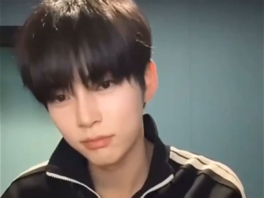 下次直播要做什么呢 要不和马修一起做点什么吧⸂⸂⸜(രᴗര )⸝