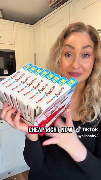 Indulging in Kinder Bueno: A Snack Lover's Dream