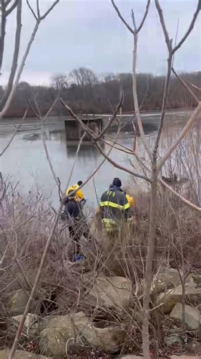 At approximately 12:30 today, PFD recieved a 911 call reporting a dog that had fallen through the ice at Melville Pond. Car 3, Engine 1, Rescue 1, Rescue 2 responded along with PPD. Fire personnel utilized ice rescue equipment to retrieve the dog, which was reunited with its owner a short time after. We would like to take this time to remind everyone that the only safe ice is at an ice rink. If you see an animal that has fallen through the ice, do not attempt to rescue it yourself. Due to the re