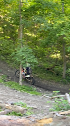 33K views · 308 reactions | 450 Eating Up Widow Maker! #freeride #hillclimb #wellsville #ohio #widowmaker #openedgedesign #pointviewcycle #hillkillers | Andrew -[Hill Killer Franklin] | Facebook