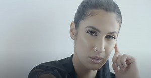 Lyna Mahyem – Juste