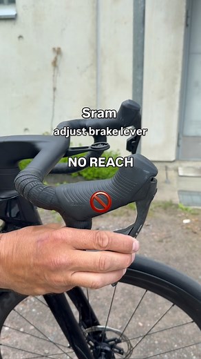 Jukka Aallikko | Cycling Tips & Gear on Instagram: "Too far to reach? Not anymore✅ Adjusting Sram brake lever reach🚴 Here’s how to bring it closer in just a few seconds. A well-adjusted brake lever should match your hand’s natural position. If you’re stretching to reach the lever, it’s time to make a change. Have you adjusted yours yet? #cyclingtips #leveradjustment #biketips #sram #brakelever"