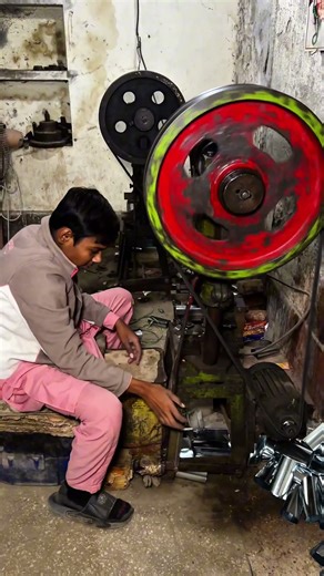 Amazing Powder Can Making Process in Factory #amazingfactory