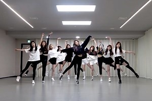 Watch: IZ*ONE Is Graceful And Perfectly In Sync In "Violeta" Dance Practice Video | Soompi